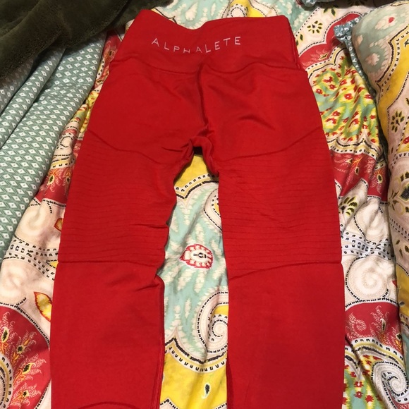 *LAST CHANCE* Alphalete r6 leggings - Picture 2 of 2